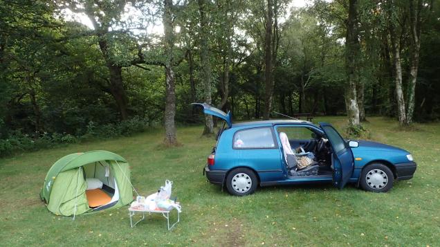 Camping at Dinas campsite