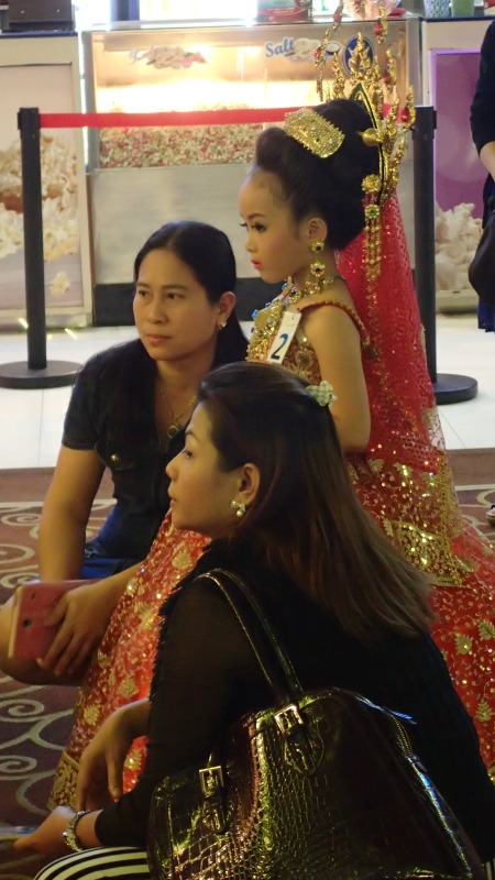 Thai fashion show for children